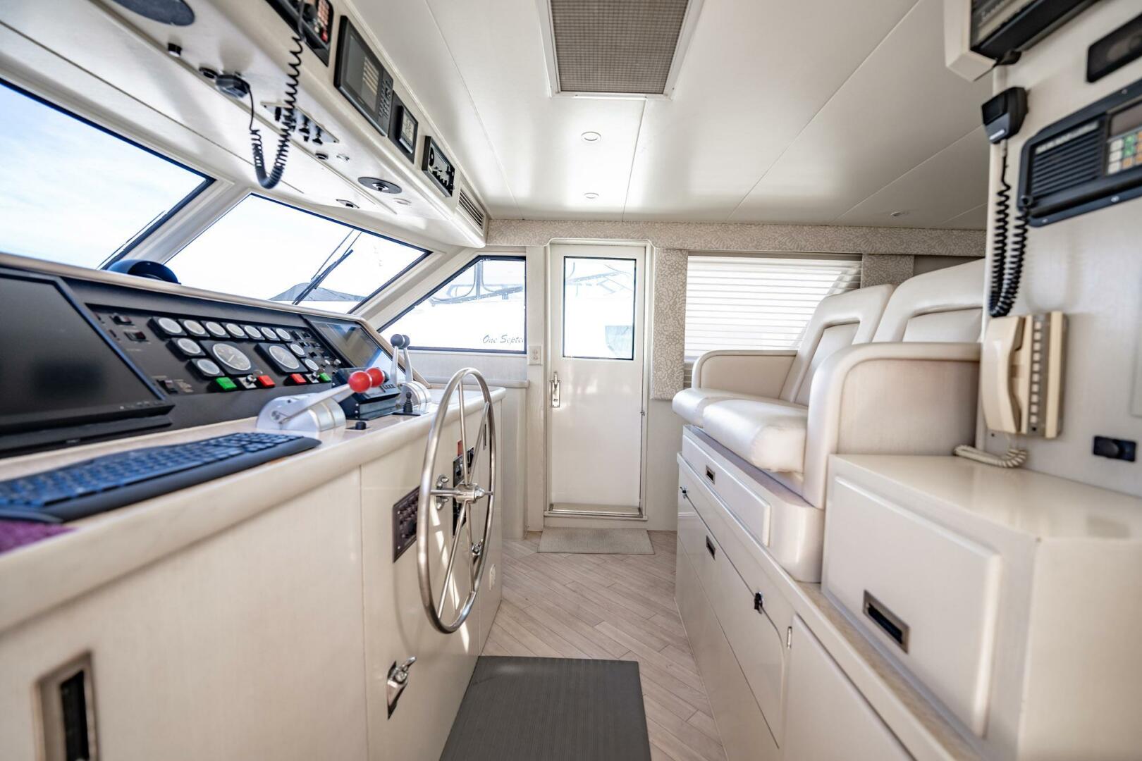 Hatteras-Cockpit Motor Yacht 1988-Glenmark lV Vero Beach-Florida-United States-4233002 | Thumbnail