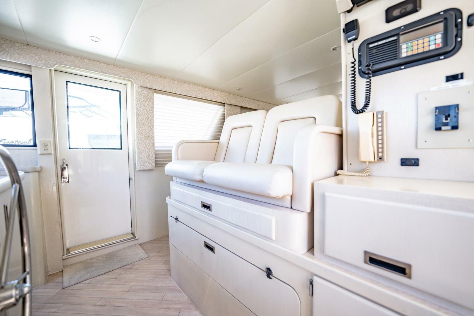 Hatteras-Cockpit Motor Yacht 1988-Glenmark lV Vero Beach-Florida-United States-4232991 | Thumbnail