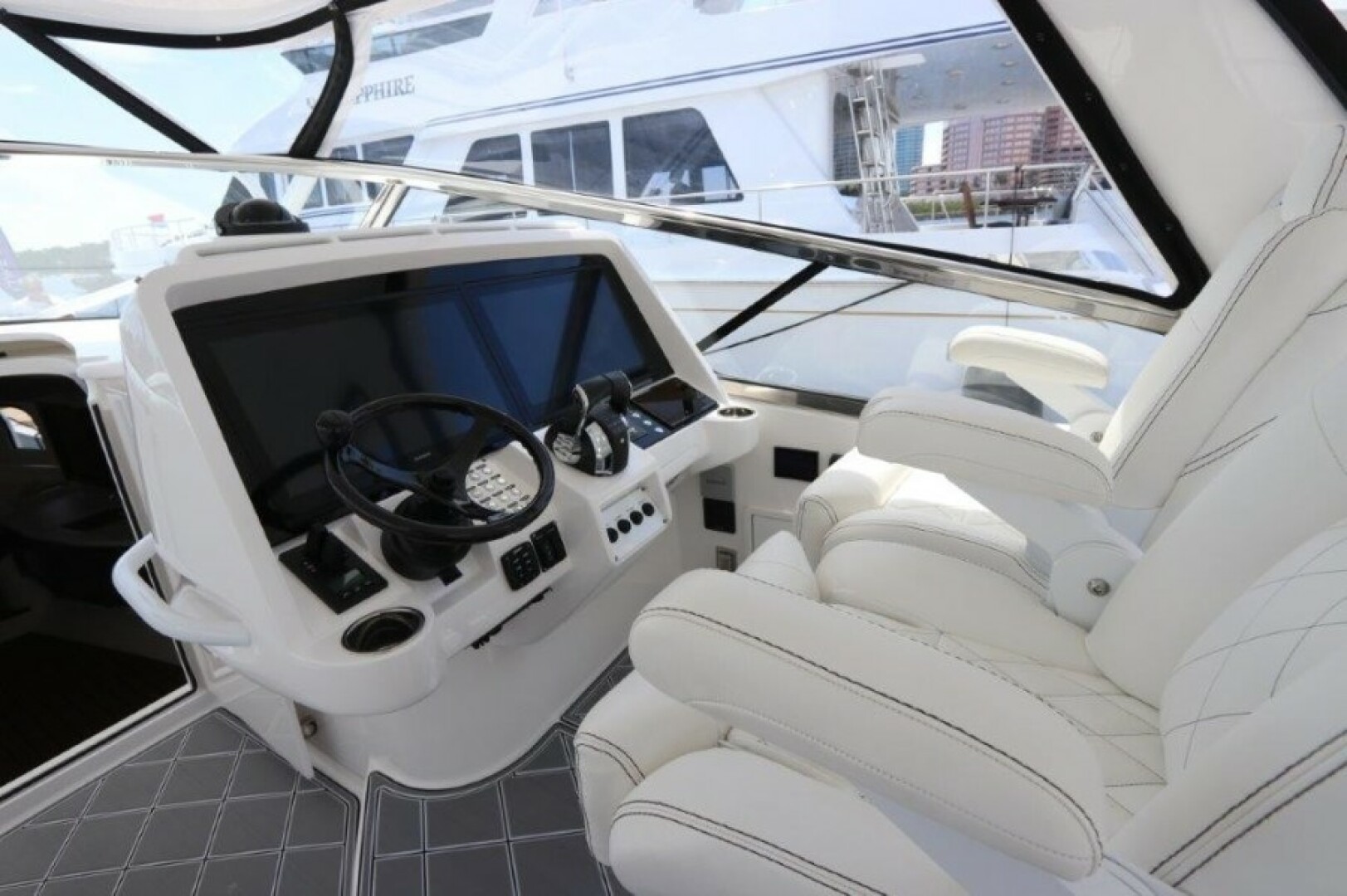 Intrepid-475 Sport Yacht 2019 -Fort Lauderdale-Florida-United States-4236826 | Thumbnail