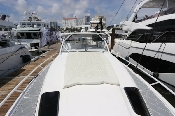 Intrepid-475 Sport Yacht 2019 -Fort Lauderdale-Florida-United States-4236817