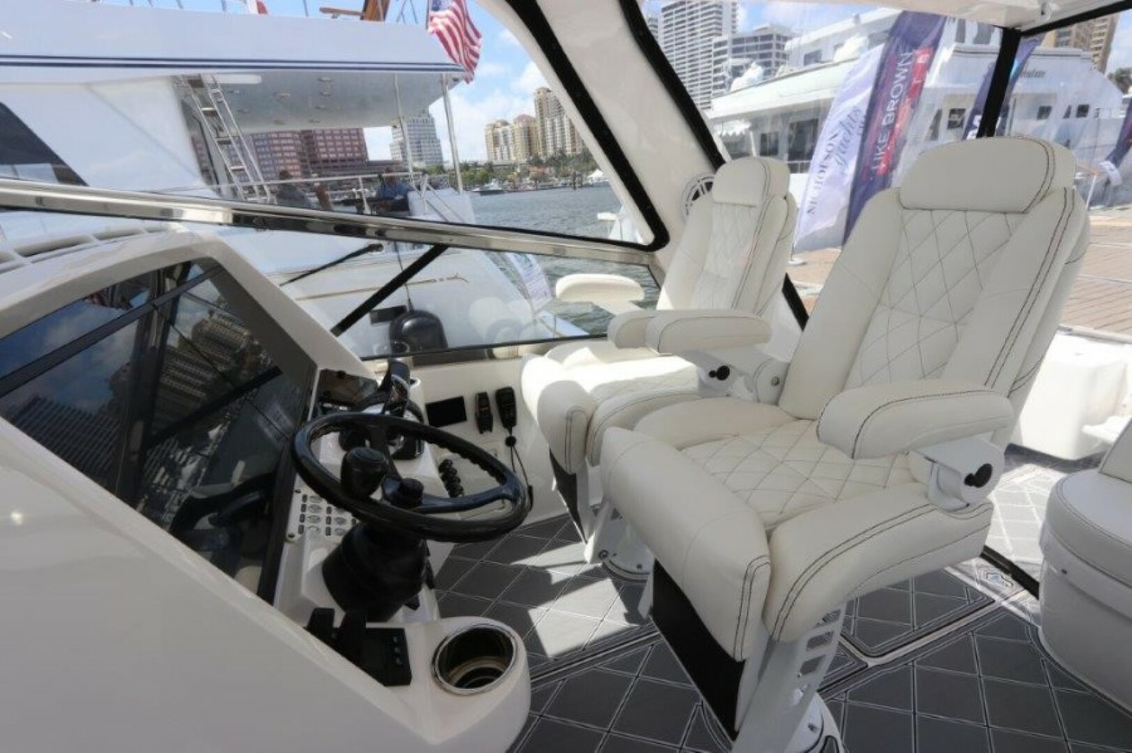 Intrepid-475 Sport Yacht 2019 -Fort Lauderdale-Florida-United States-4236825 | Thumbnail