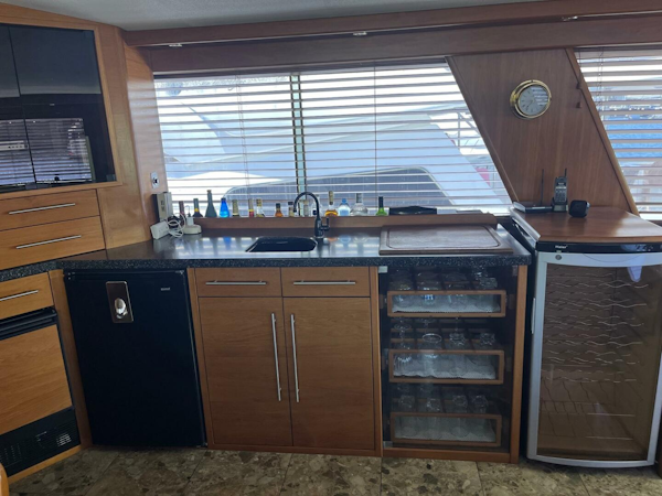 Hatteras-70 Cockpit Motor Yacht 1986-Lady T Marina Del Rey-California-United States-4242313