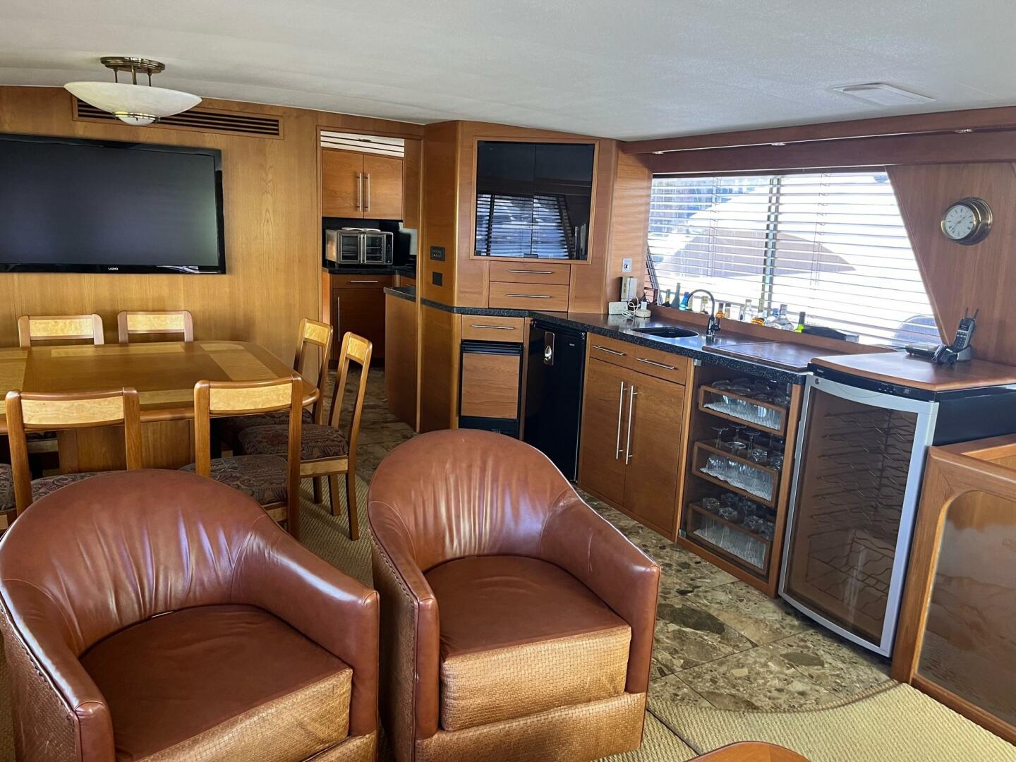 Hatteras-70 Cockpit Motor Yacht 1986-Lady T Marina Del Rey-California-United States-4242275 | Thumbnail
