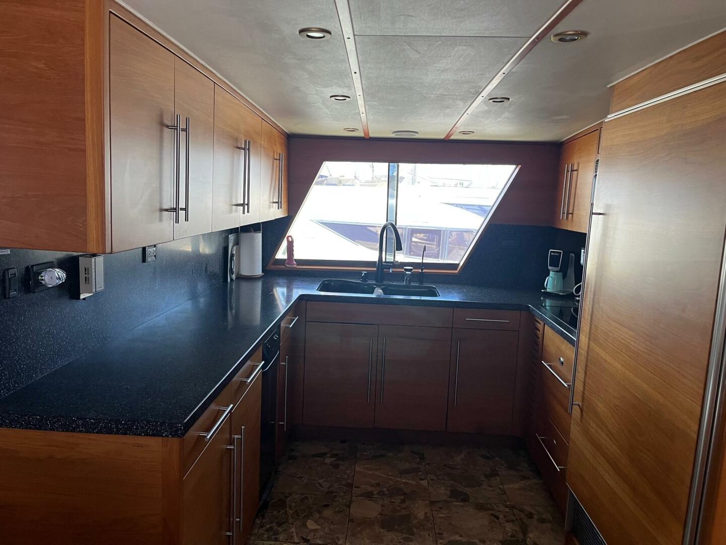 Hatteras-70 Cockpit Motor Yacht 1986-Lady T Marina Del Rey-California-United States-4242316 | Thumbnail