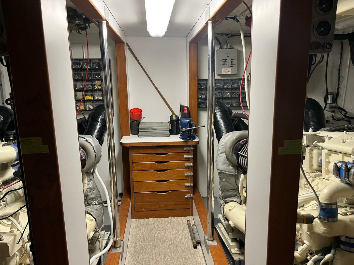 Hatteras-70 Cockpit Motor Yacht 1986-Lady T Marina Del Rey-California-United States-4242303 | Thumbnail