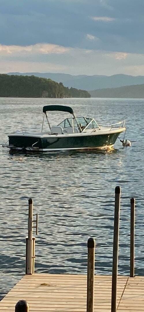 Limestone-24 1999-MADCAT Charlotte-Vermont-United States-4347826