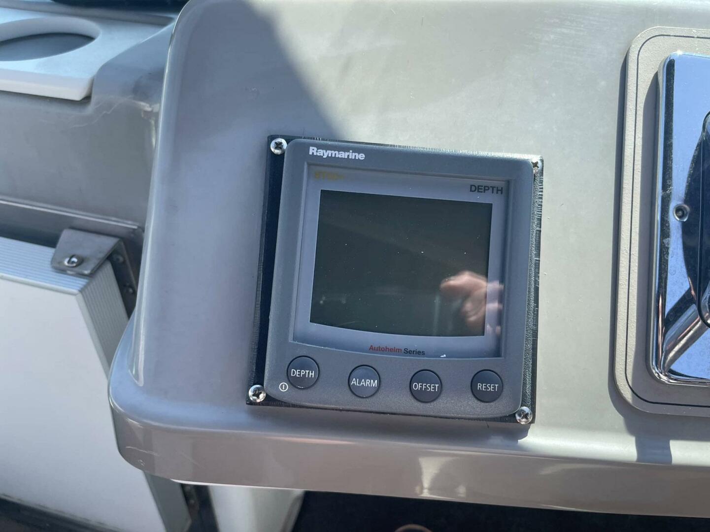 Carver-350 Mariner 2000-Satellite Office Mount Pleasant-South Carolina-United States-4257570 | Thumbnail