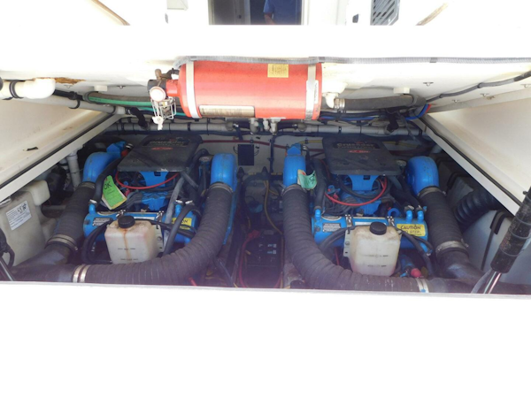 Pursuit-3000 Express 2003 -Merritt Island-Florida-United States-4260762