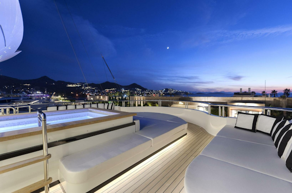 CMB Yachts 2017-Liquid Sky Cannes-France-4263616