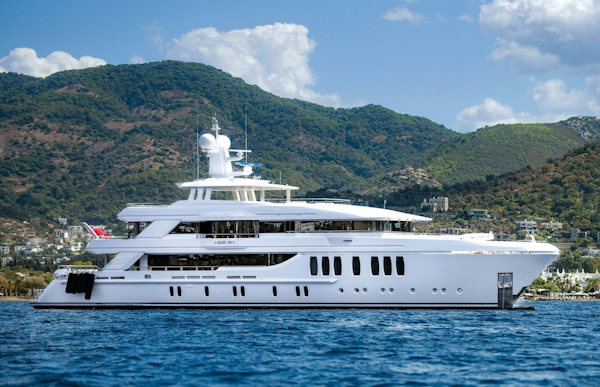 CMB Yachts 2017-Liquid Sky Cannes-France-4263527