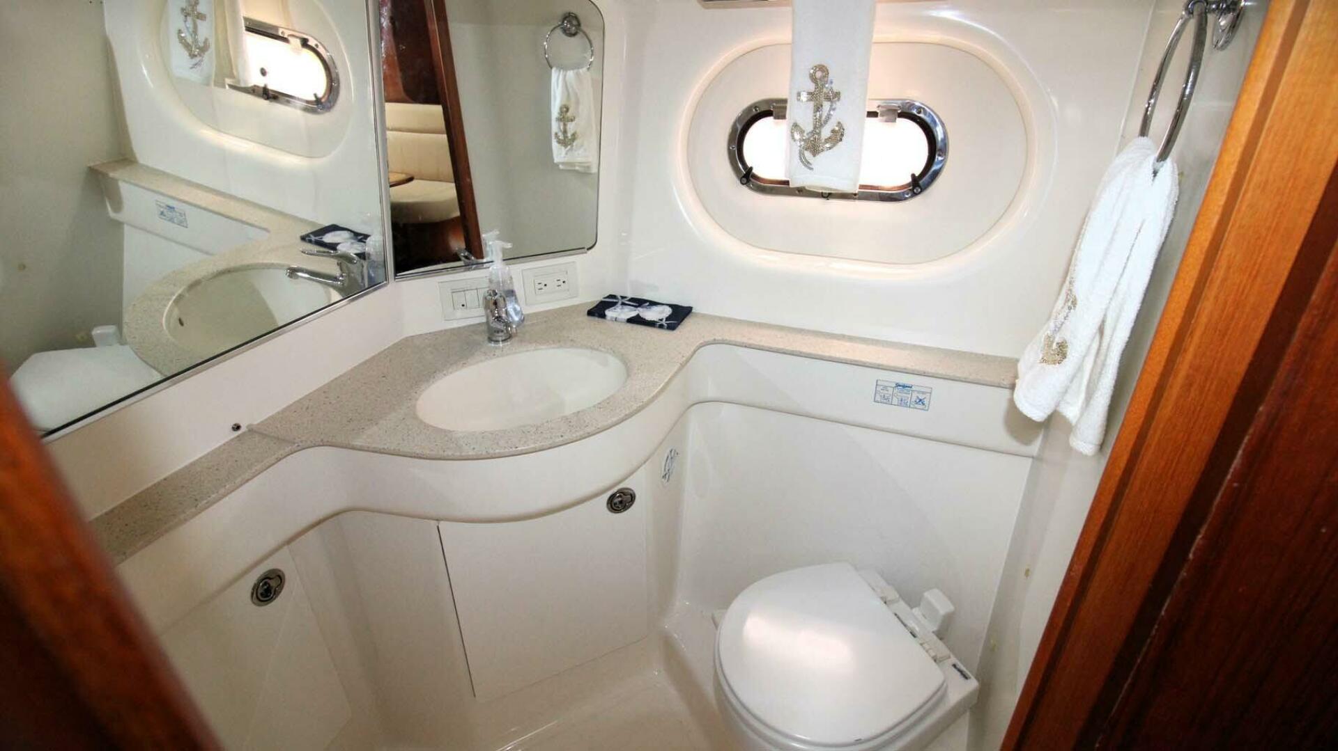 Tiara Yachts-3600 Sovran 2006-Sweet Water Siesta Key-Florida-United States-4284422 | Thumbnail