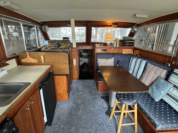 Uniflite-Sport Sedan 1976-SARAH LIZ Seattle-Washington-United States-4314389