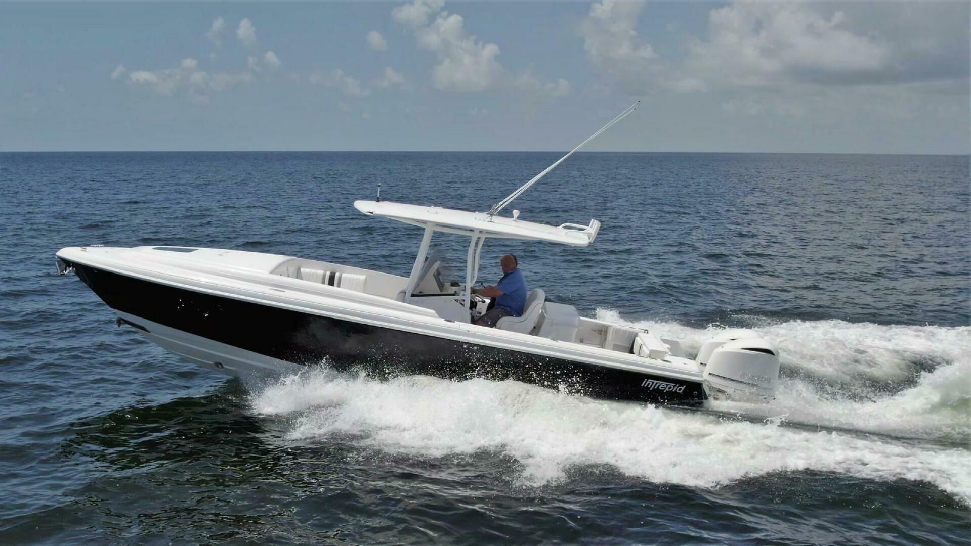 Used Intrepid 32' 323 Cuddy For Sale In Florida | 32 Intrepid 323