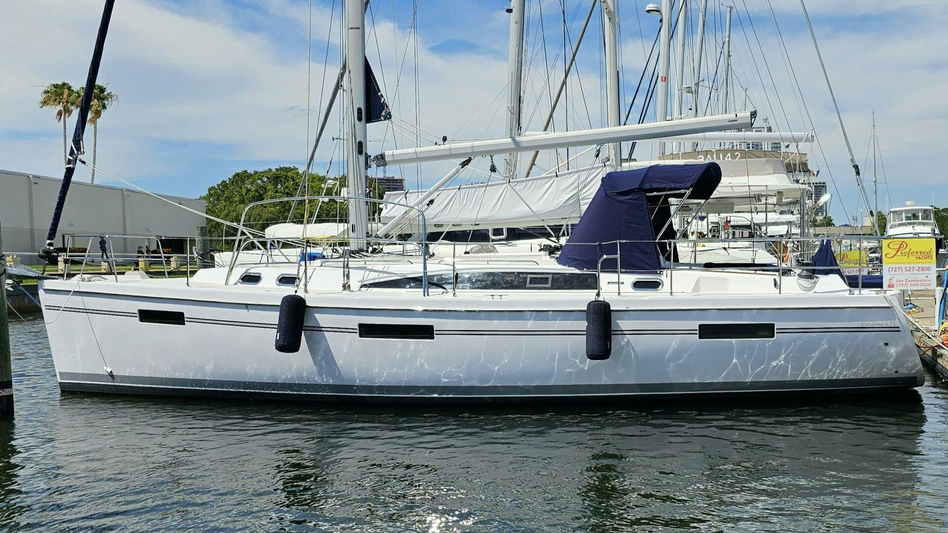 Catalina-425 2017 -St Petersburg-Florida-United States-4321498