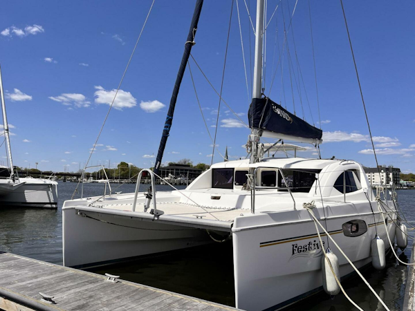 Leopard-39 2011-Festive Annapolis-Maryland-United States-4324381