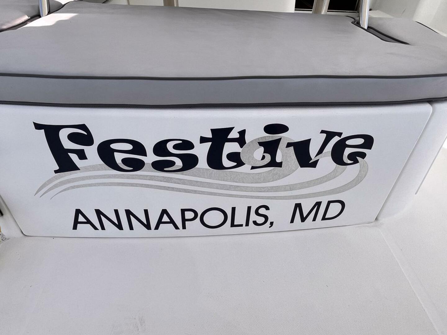 Leopard-39 2011-Festive Annapolis-Maryland-United States-4324409 | Thumbnail