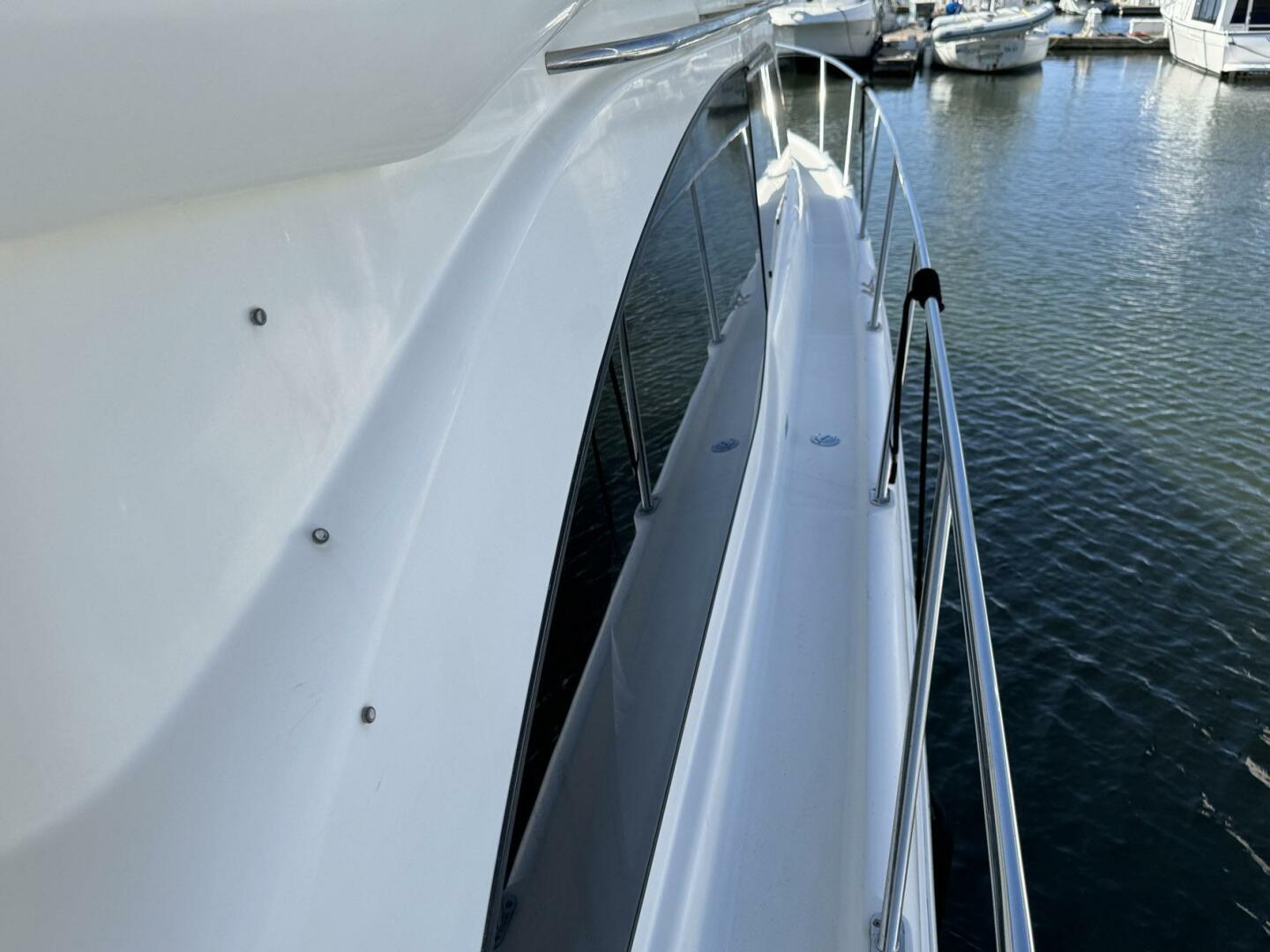 Meridian-411 Sedan Bridge 2006-Coastal Voyager Mount Pleasant-South Carolina-United States-4386528 | Thumbnail