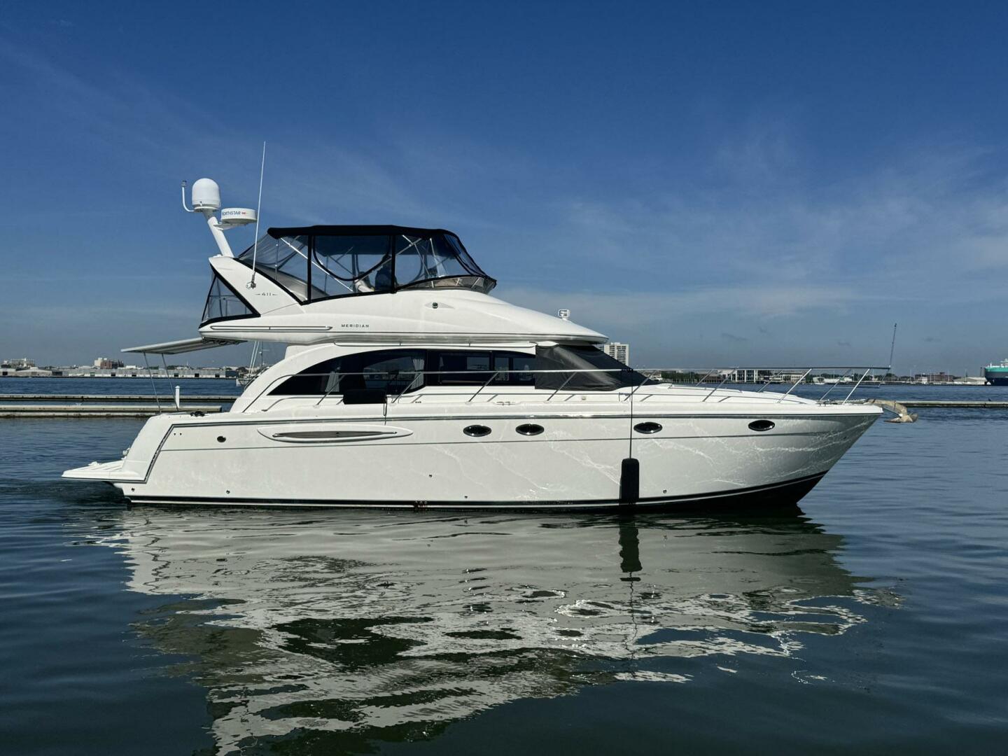Meridian-411 Sedan Bridge 2006-Coastal Voyager Mount Pleasant-South Carolina-United States-4386518 | Thumbnail