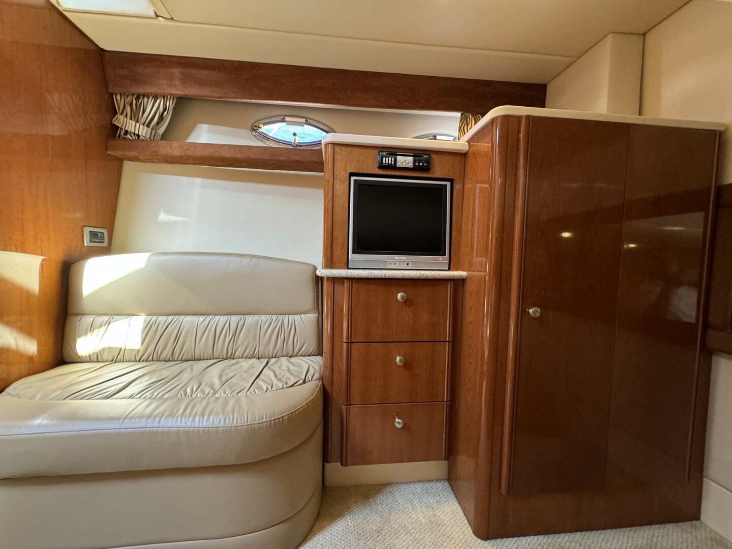 Meridian-411 Sedan Bridge 2006-Coastal Voyager Mount Pleasant-South Carolina-United States-4386587 | Thumbnail
