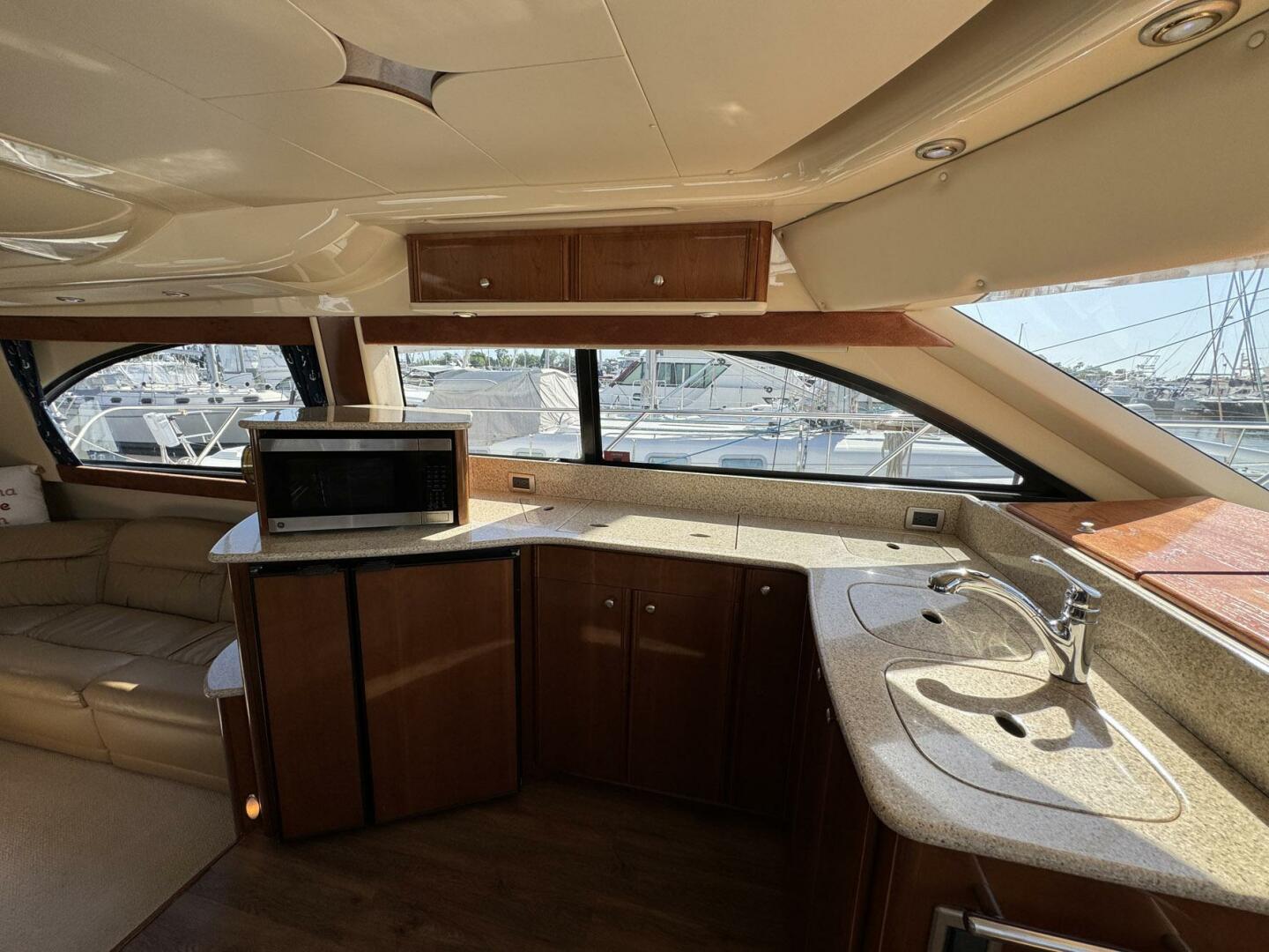 Meridian-411 Sedan Bridge 2006-Coastal Voyager Mount Pleasant-South Carolina-United States-4386559 | Thumbnail