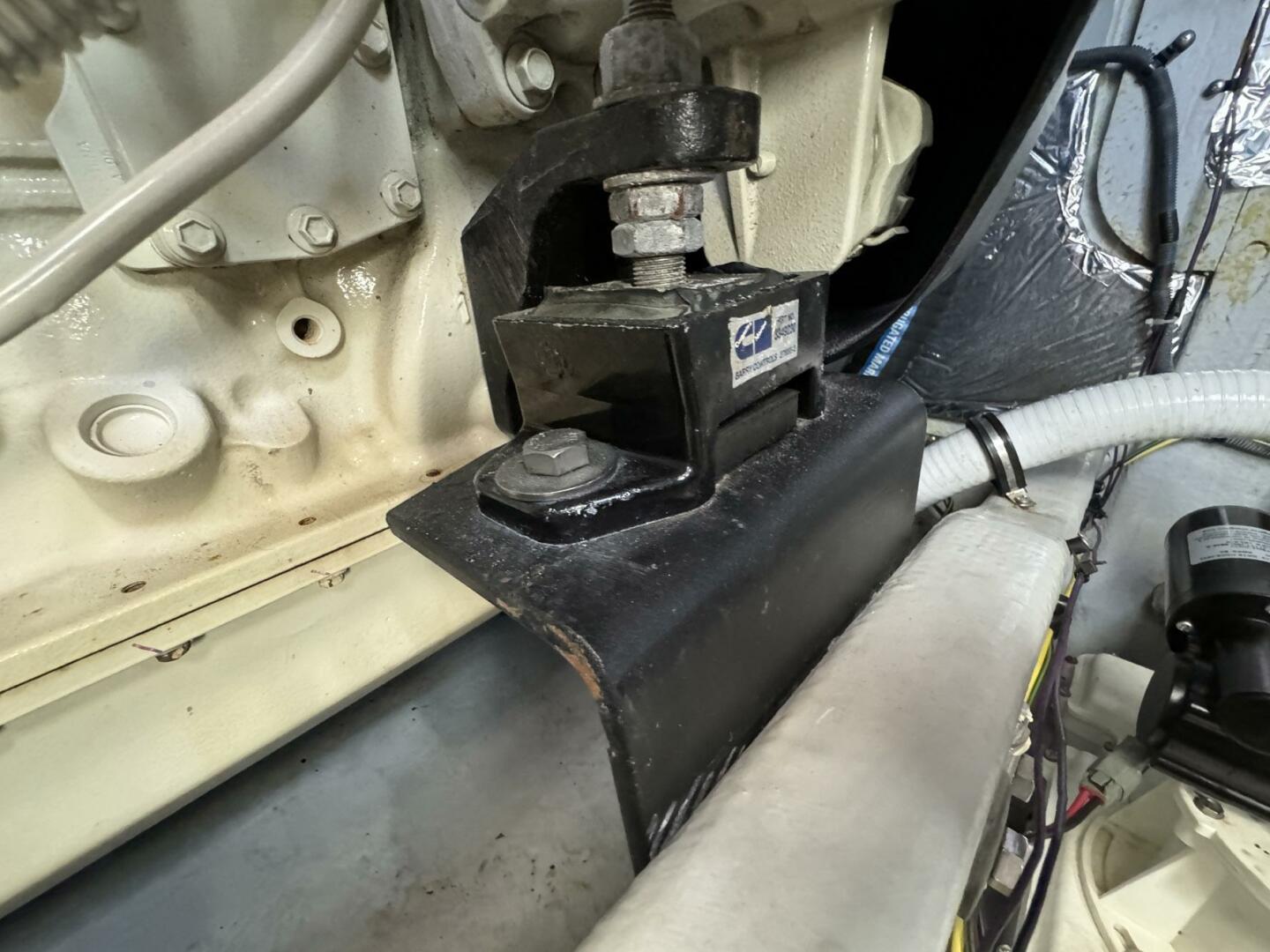 Meridian-411 Sedan Bridge 2006-Coastal Voyager Mount Pleasant-South Carolina-United States-4386610 | Thumbnail