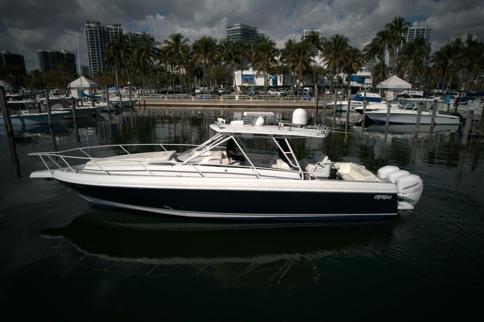 Used Intrepid 37' 377 Walkaround Cuddy For Sale In Florida | 37 Used Intrepid 37' 377 Walkaround Cuddy For Sale In Florida | 37