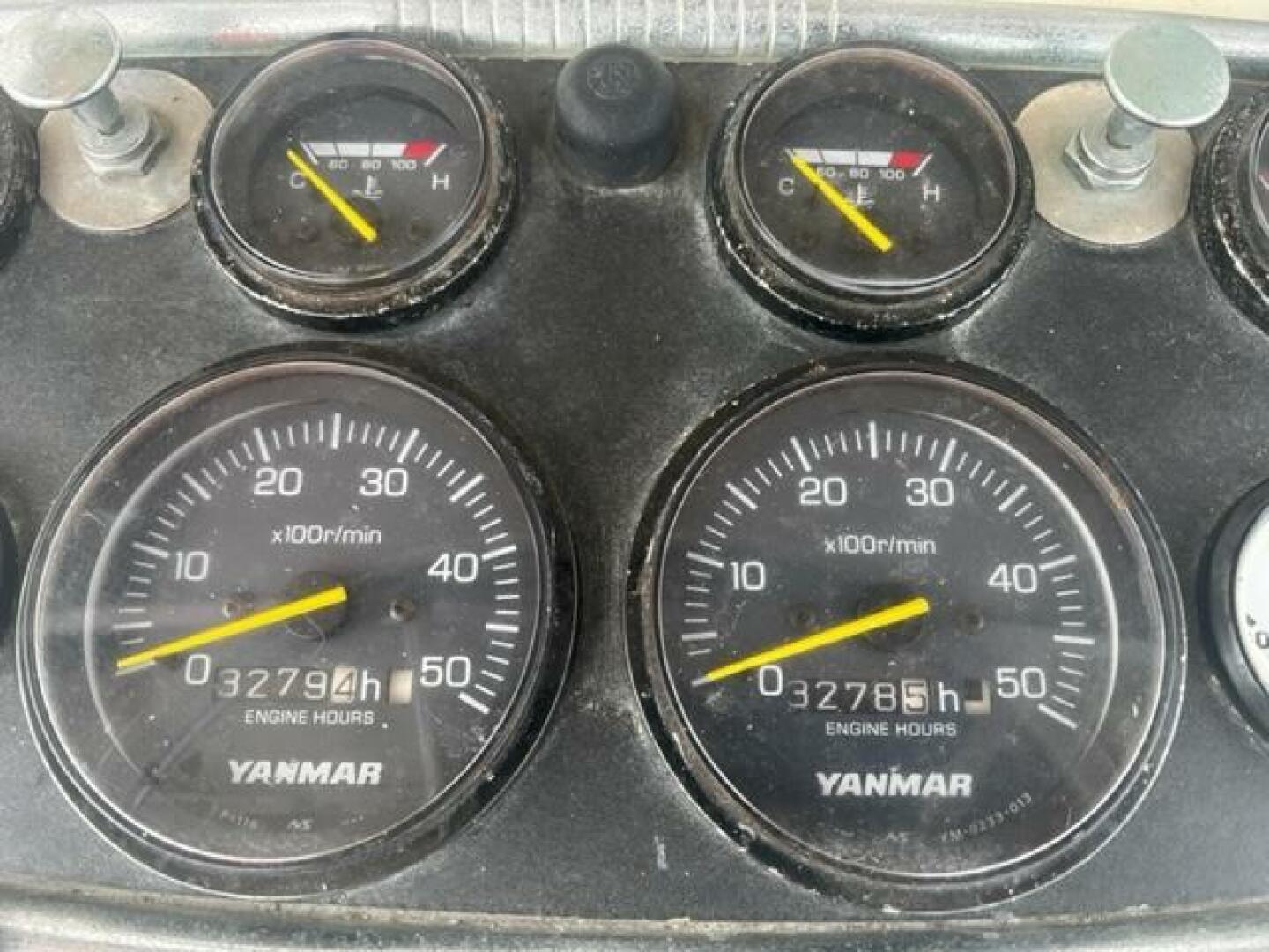 Bertram-31 1975-LITTLE EVA Newburyport-Massachusetts-United States-LITTLE EVA_Yanmar Tacometer-4339172 | Thumbnail