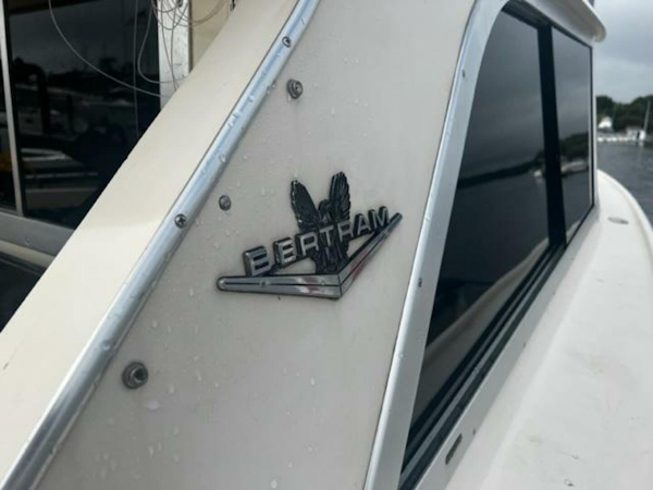 Bertram-31 1975-LITTLE EVA Newburyport-Massachusetts-United States-LITTLE EVA_Bertram Insignia 2-4339149
