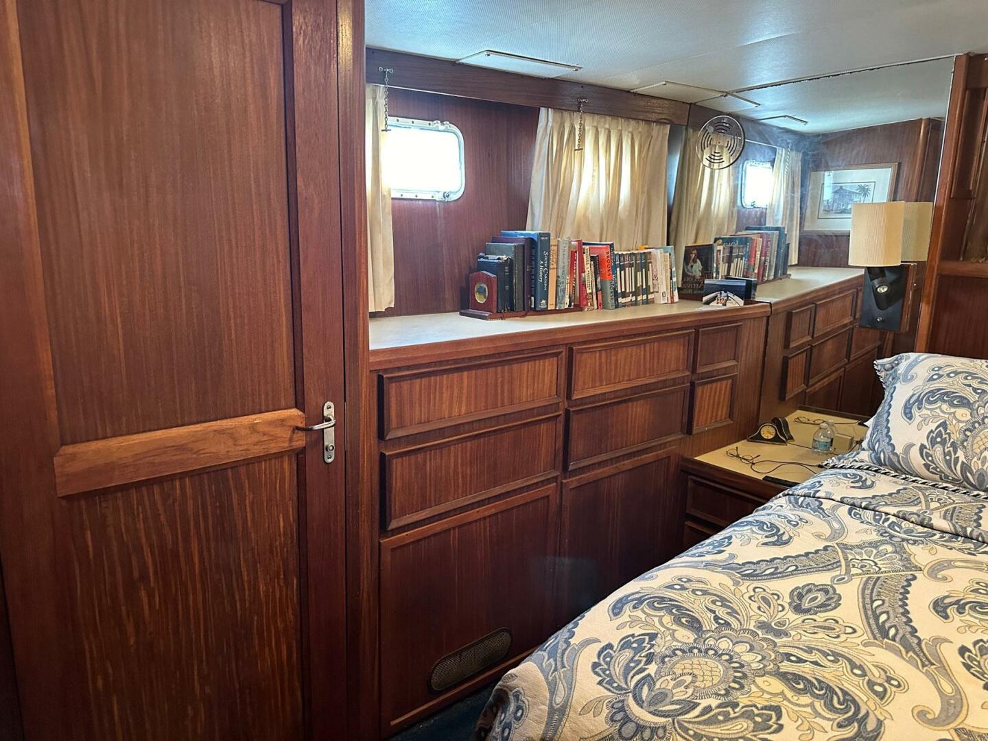 Hatteras-48 Motor Yacht 1981-Rubber Ducky Vero Beach-Florida-United States-4365416 | Thumbnail