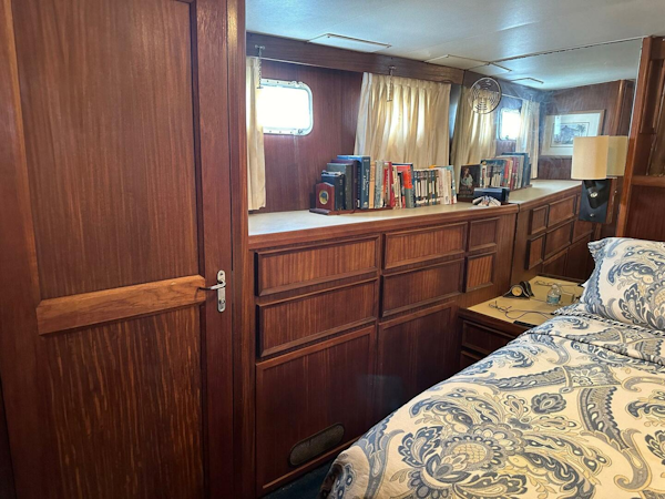 Hatteras-48 Motor Yacht 1981-Rubber Ducky Vero Beach-Florida-United States-4365416