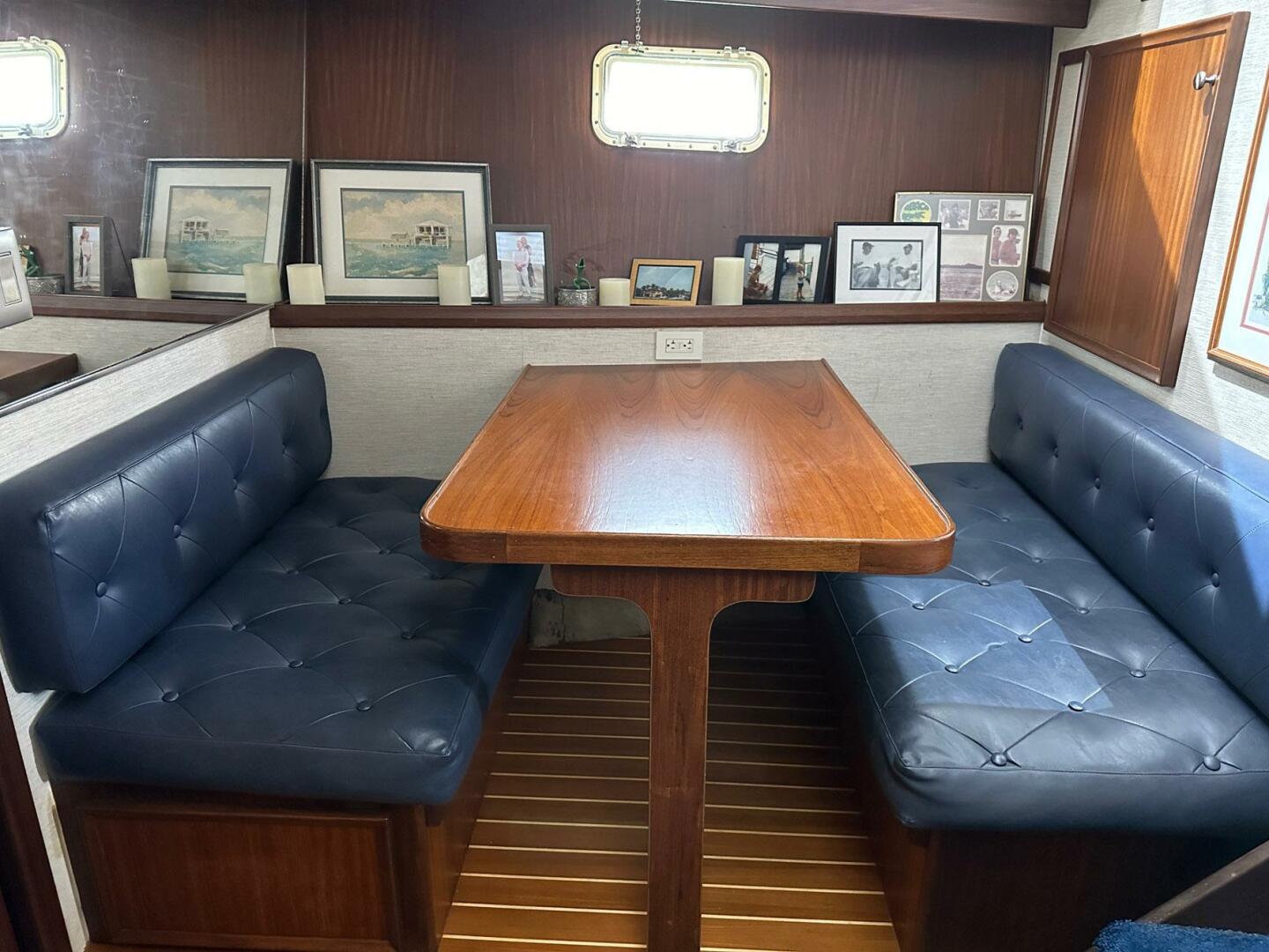 Hatteras-48 Motor Yacht 1981-Rubber Ducky Vero Beach-Florida-United States-4365399 | Thumbnail