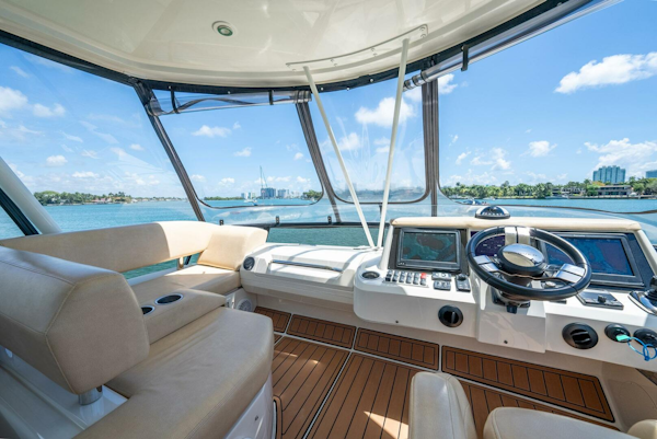 Carver-C52 Command Bridge 2018-ROLL TIDE II Fort Lauderdale-Florida-United States-4370519