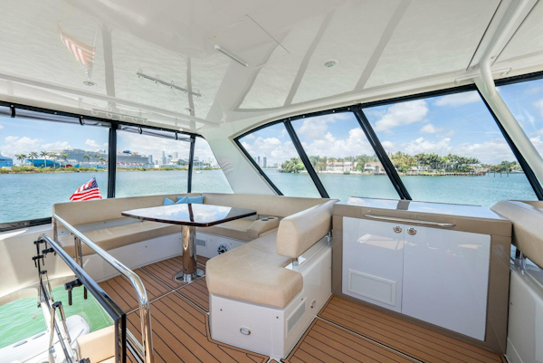 Carver-C52 Command Bridge 2018-ROLL TIDE II Fort Lauderdale-Florida-United States-4370522