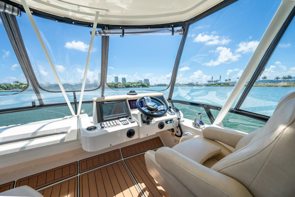 Carver-C52 Command Bridge 2018-ROLL TIDE II Fort Lauderdale-Florida-United States-4370518
