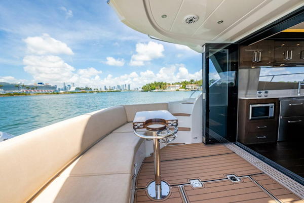 Carver-C52 Command Bridge 2018-ROLL TIDE II Fort Lauderdale-Florida-United States-4370525
