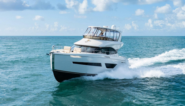 Carver-C52 Command Bridge 2018-ROLL TIDE II Fort Lauderdale-Florida-United States-4370511