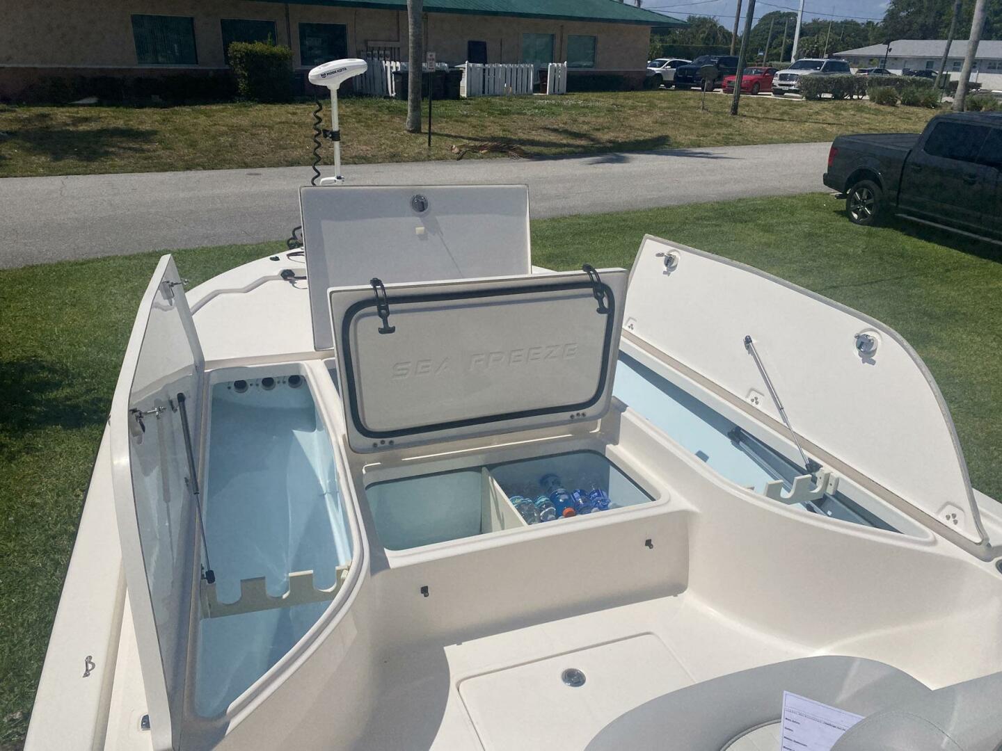 Sea Born-FX24 Bay 2020 -West Palm Beach-Florida-United States-4371676 | Thumbnail