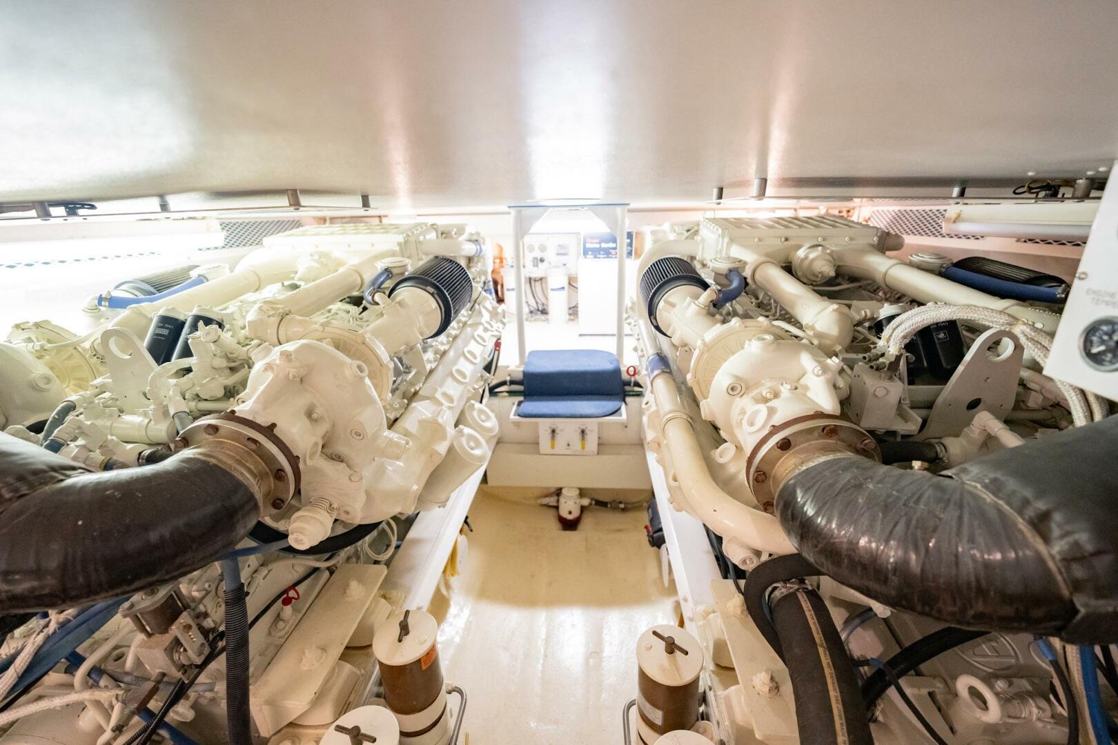 Viking-60 Cockpit Sport Yacht 2000-Moon Shadow Longboat Key-Florida-United States-4374767 | Thumbnail
