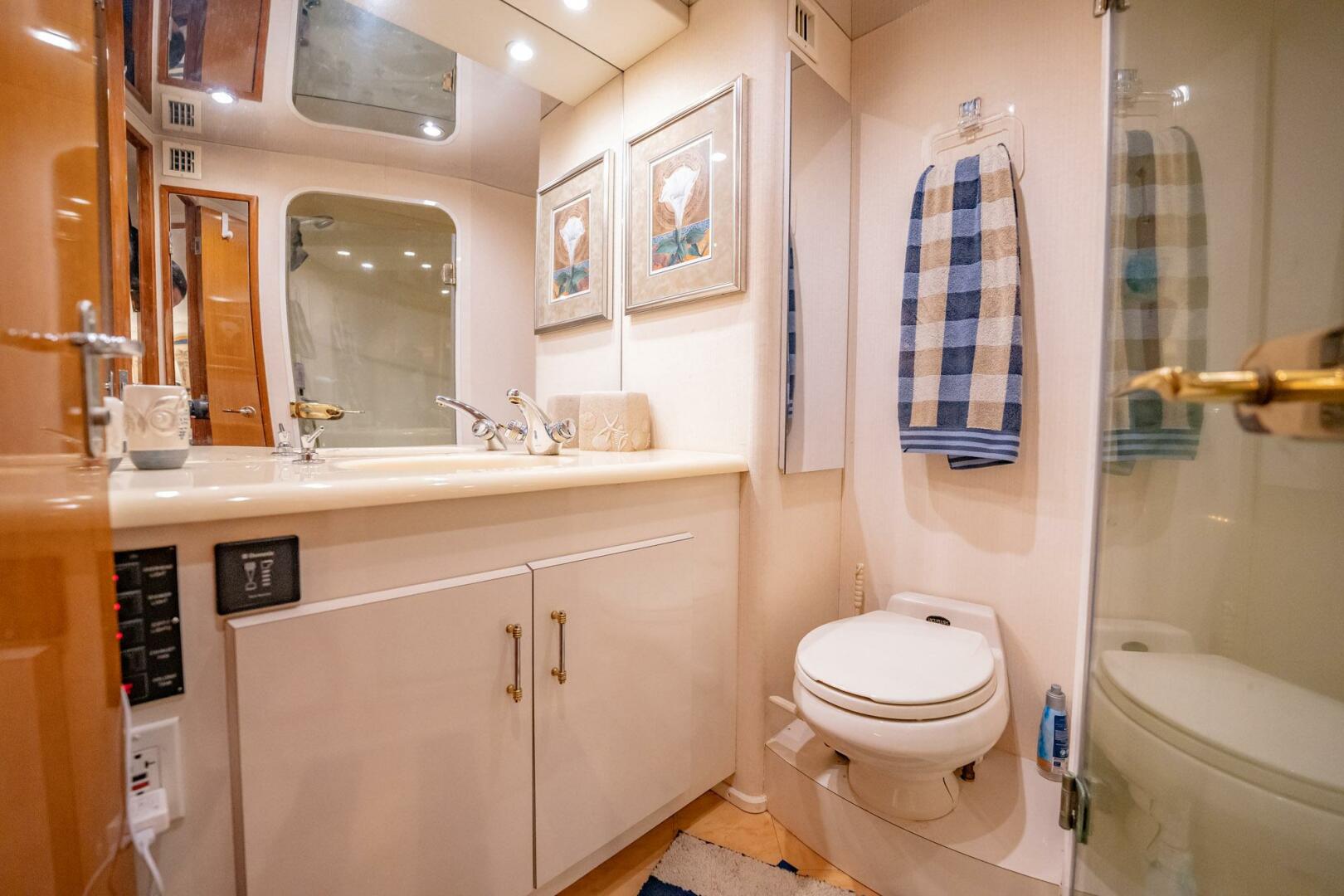Viking-60 Cockpit Sport Yacht 2000-Moon Shadow Longboat Key-Florida-United States-4374764 | Thumbnail
