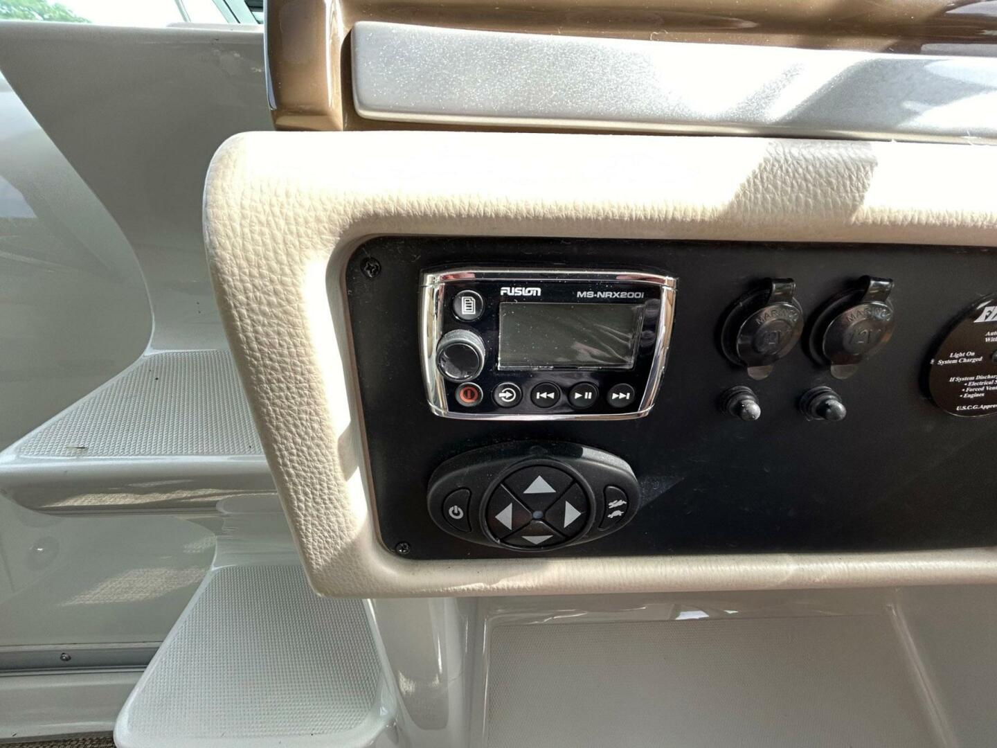 Crownline-350 SY 2015 -Essex-Maryland-United States-4377879 | Thumbnail