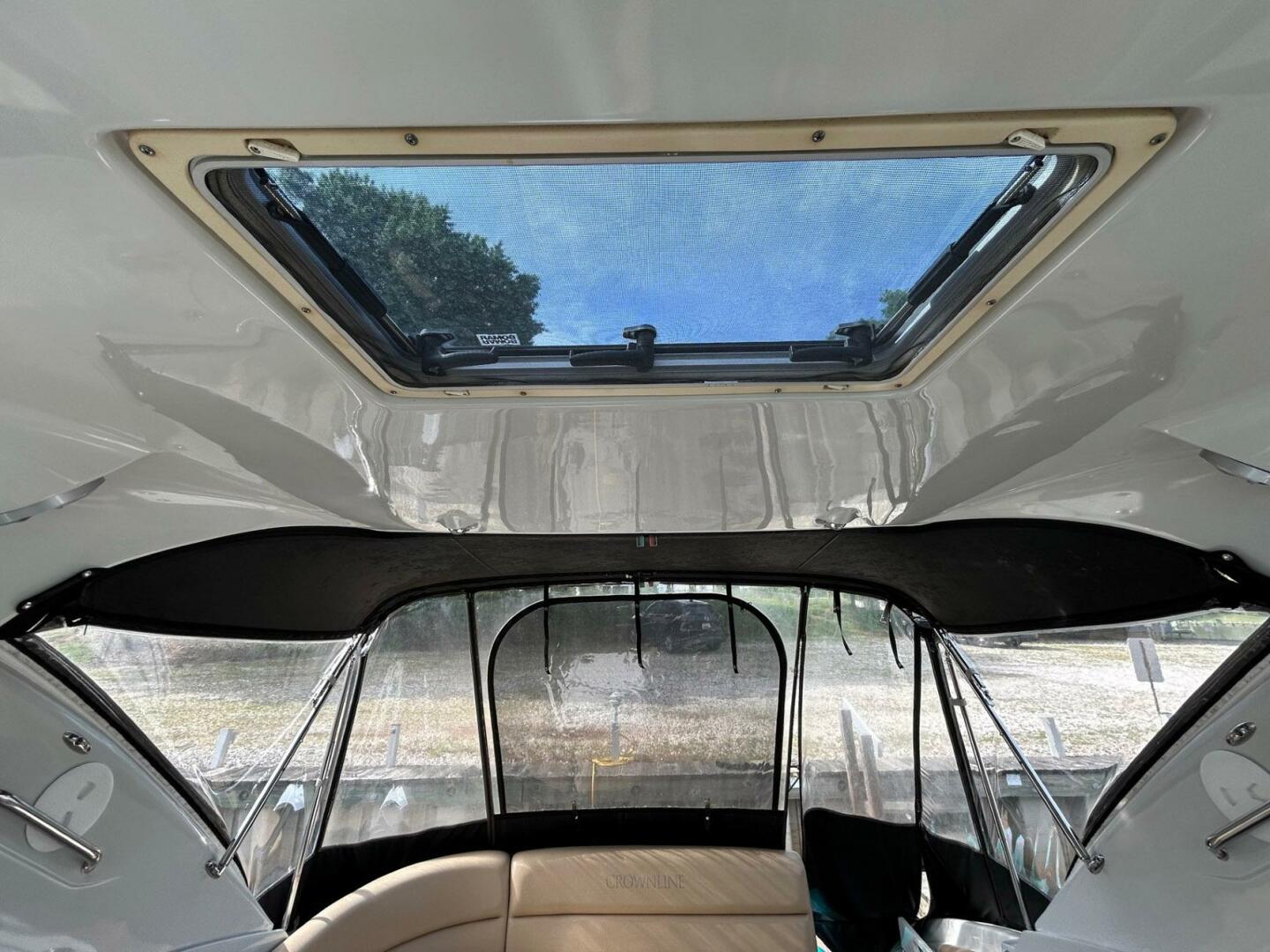 Crownline-350 SY 2015 -Essex-Maryland-United States-4377887 | Thumbnail