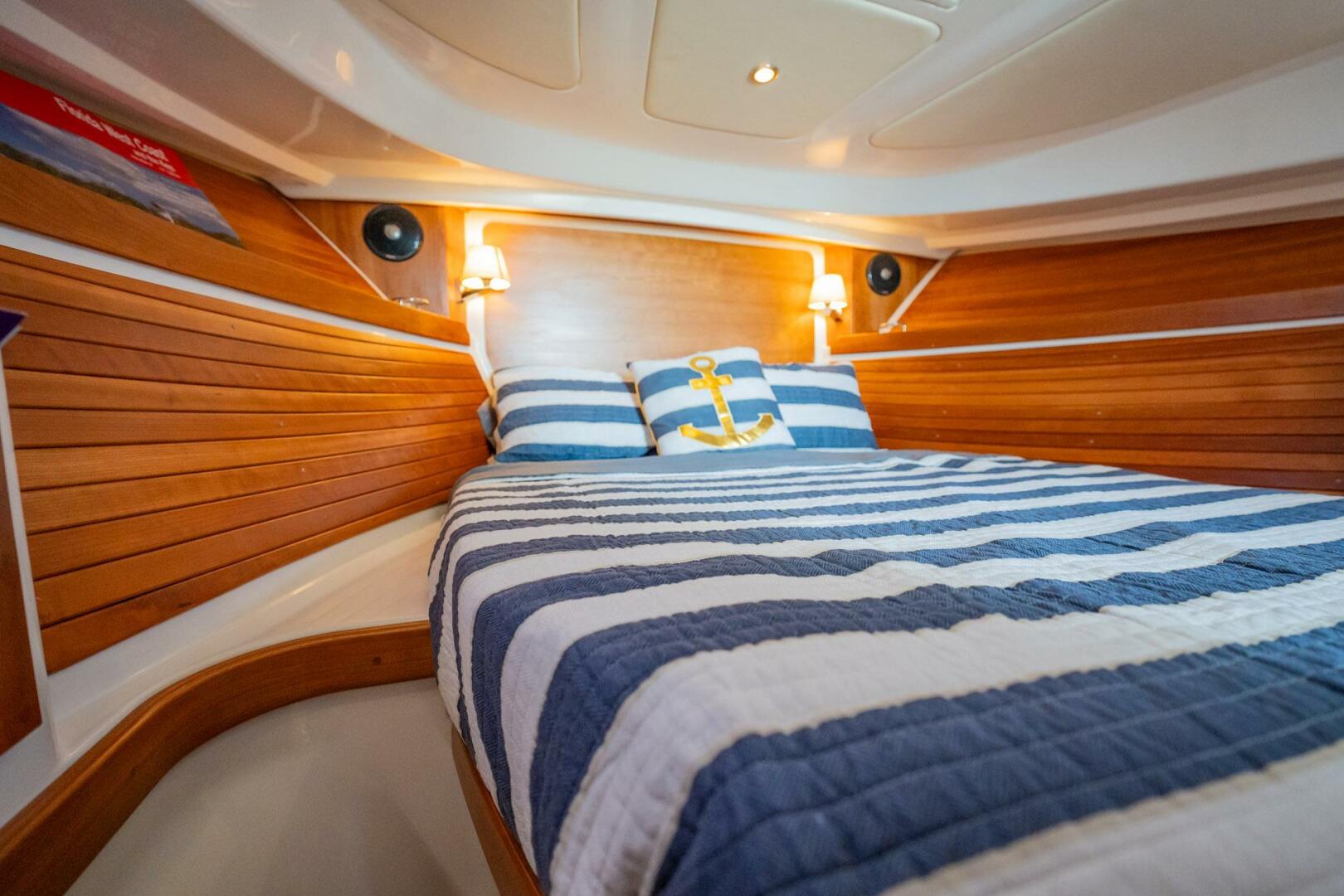 Back Cove-34O 2021-Blue Moon Longboat Key-Florida-United States-4381193 | Thumbnail