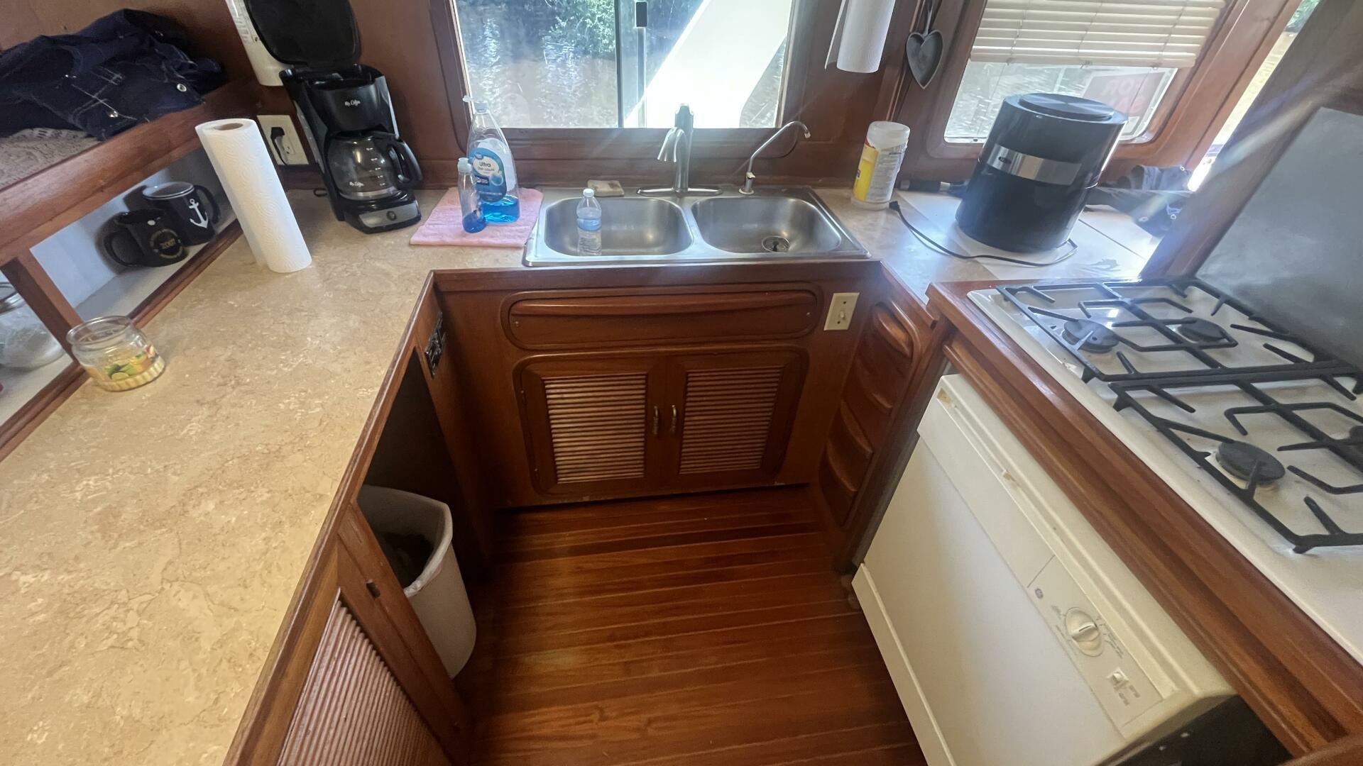 Marine Trader-Med Yacht 62 Yachtfish 1986-Island Angel Houma-Louisiana-United States-5522459 | Thumbnail