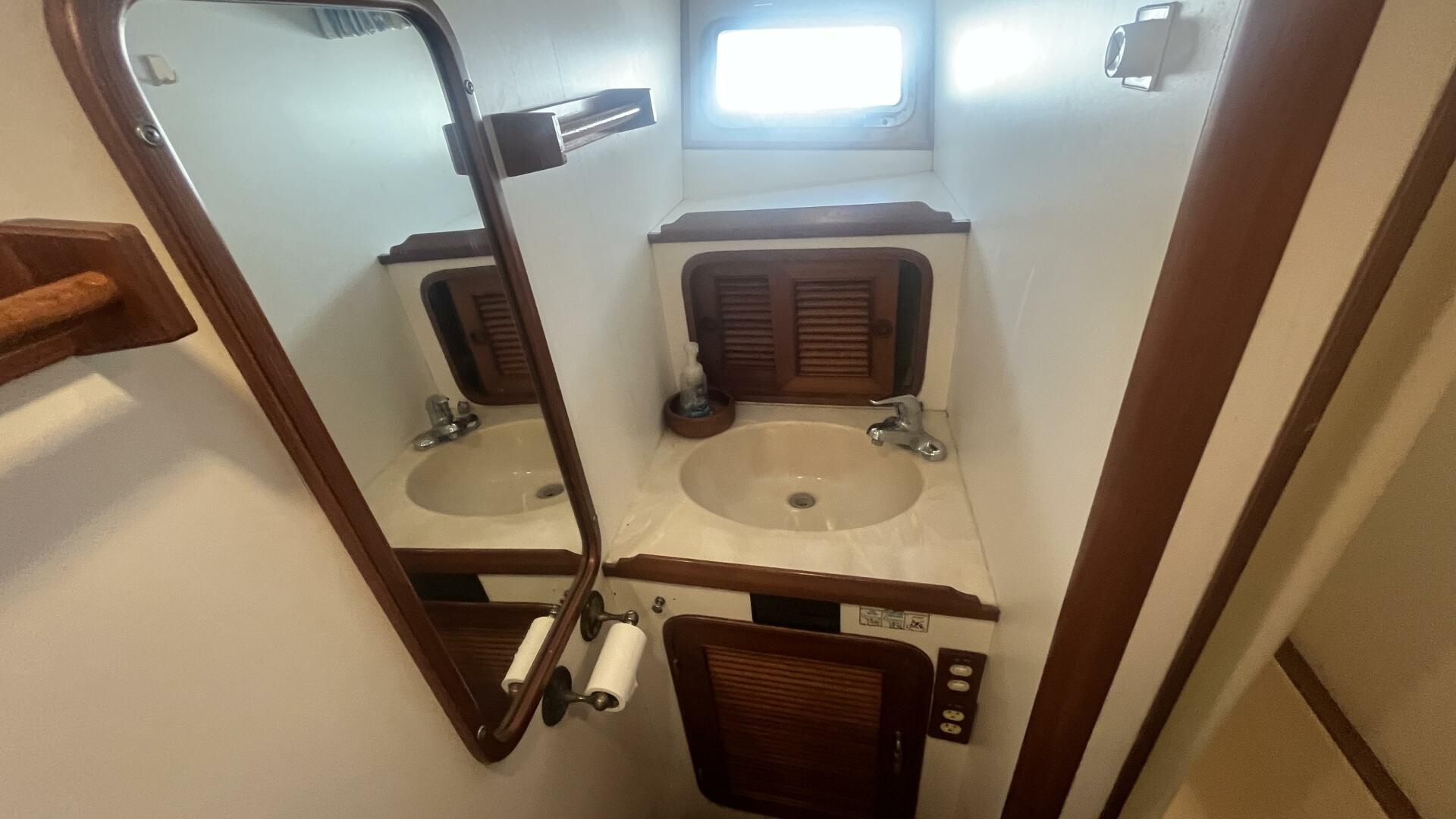 Marine Trader-Med Yacht 62 Yachtfish 1986-Island Angel Houma-Louisiana-United States-5522489 | Thumbnail