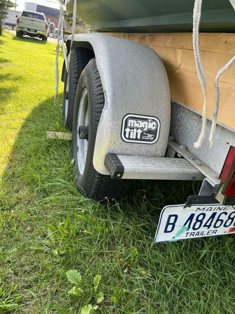 Northcoast-Sportfish 1989-UNCLE BILL Jonesport-Maine-United States-Aft trailer wheel-4400921 | Thumbnail