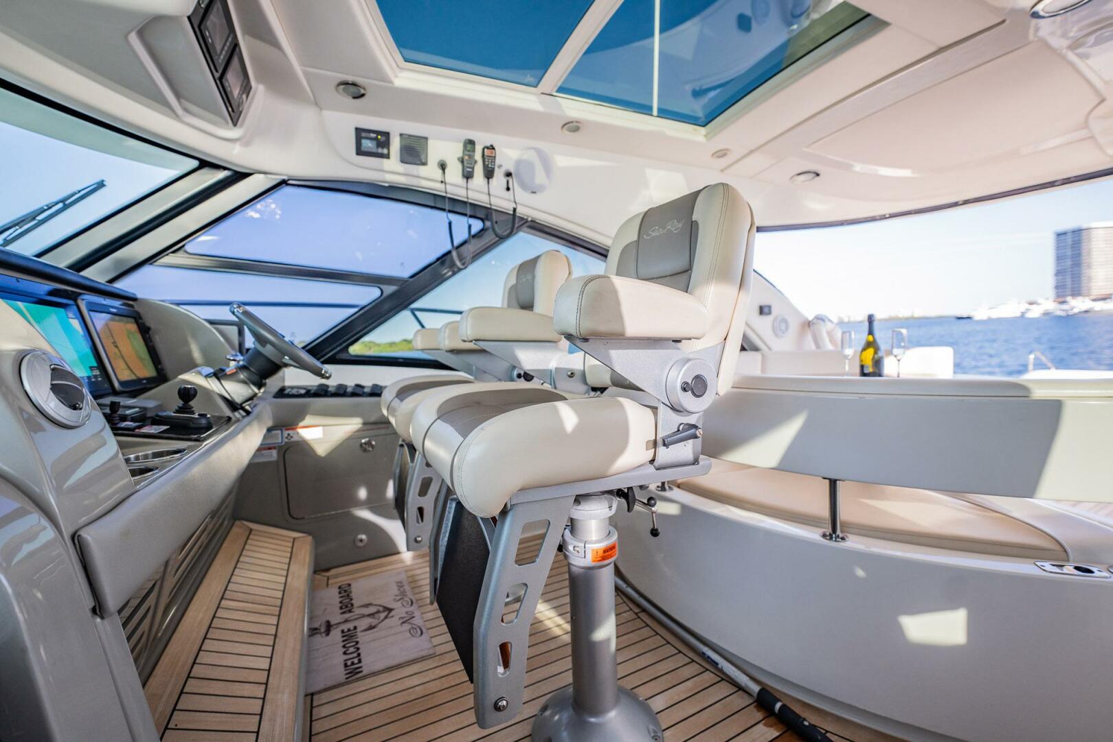 Sea Ray-580 Sundancer 2013-NO SHOES West Palm Beach-Florida-United States-4429271 | Thumbnail