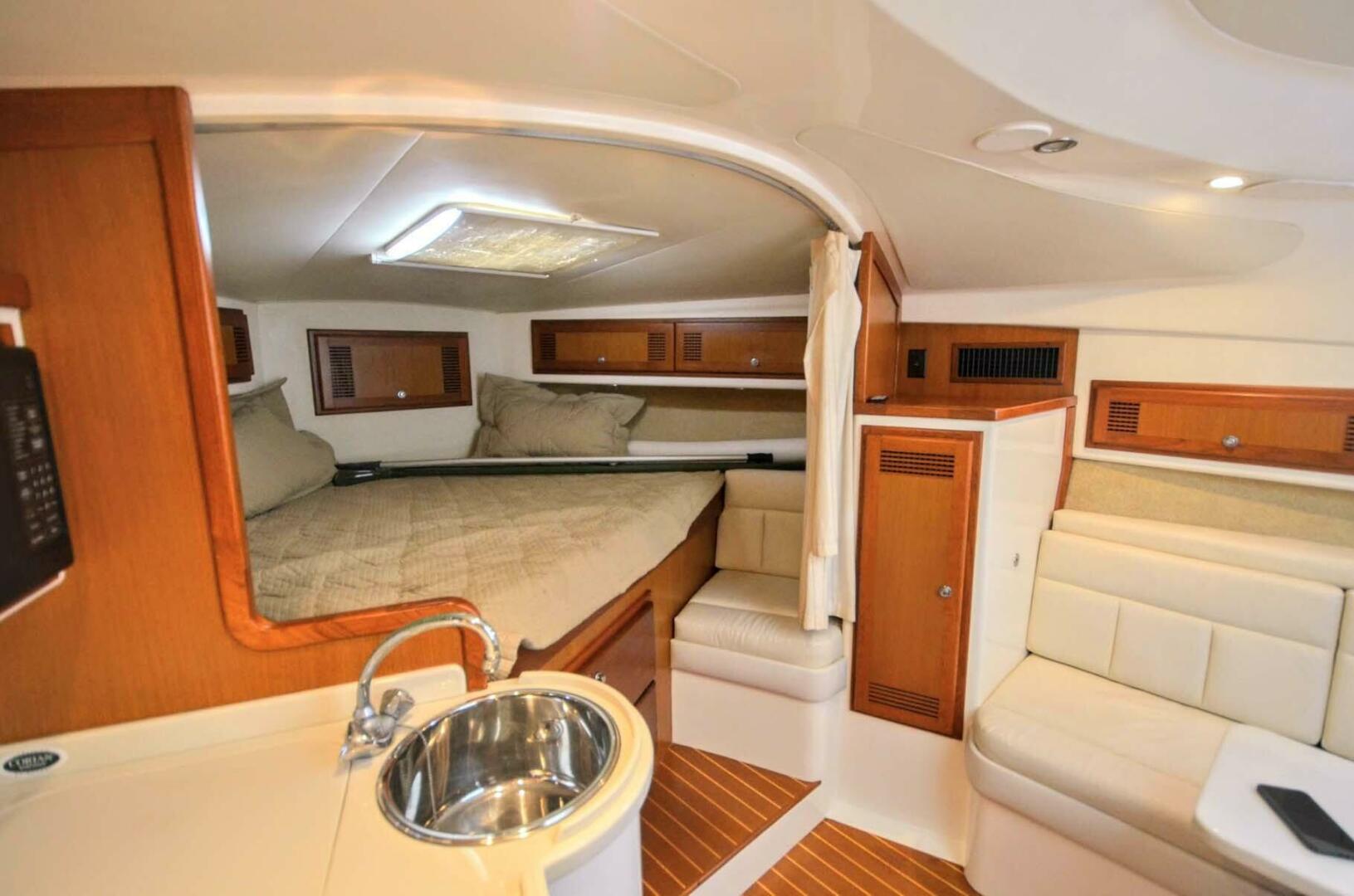 Cabo-31 Express 2001 -Boynton Beach-Florida-United States-4516724 | Thumbnail