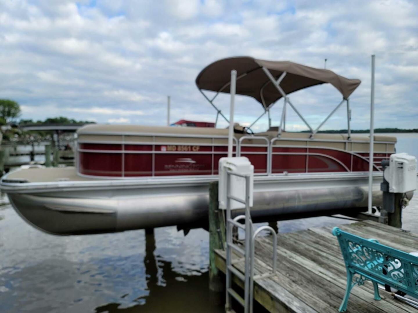 Bennington-G25 2014 -Essex-Maryland-United States-4440312 | Thumbnail