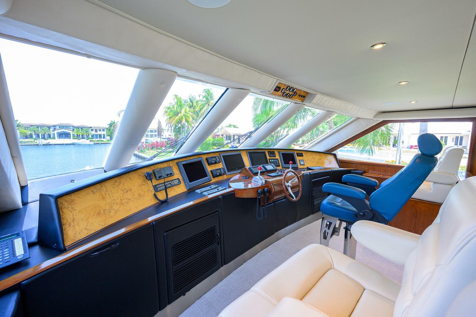 Sea Force IX-82 Enclosed Bridge 2004-JR Coral Gables-Florida-United States-4450188 | Thumbnail