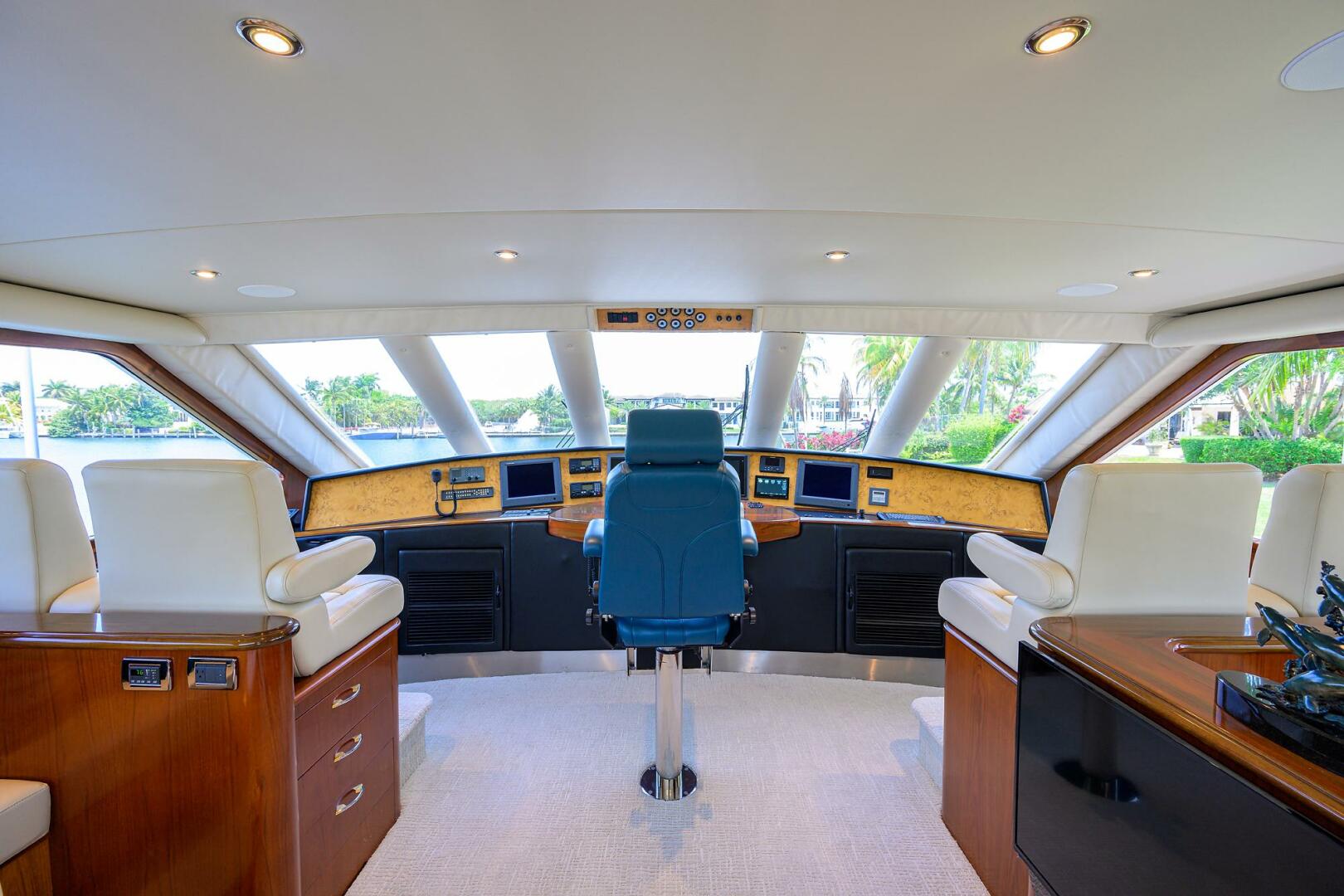 Sea Force IX-82 Enclosed Bridge 2004-JR Coral Gables-Florida-United States-4450295 | Thumbnail